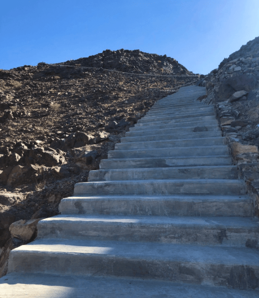 Shawka ruta excursión escaleras wadi vivir dubai