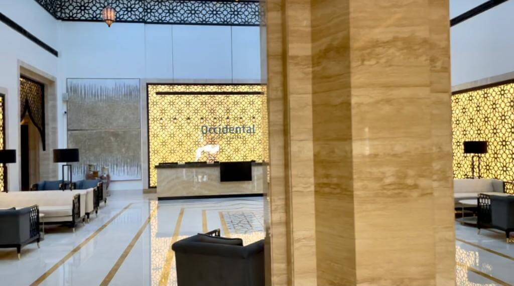 columna decoración hotel aj jaddaf dubai