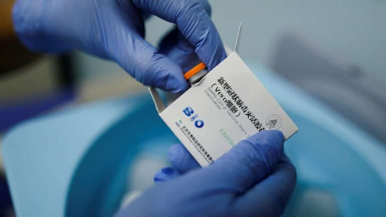 EAU ofrece vacunas Sinopharm de refuerzo