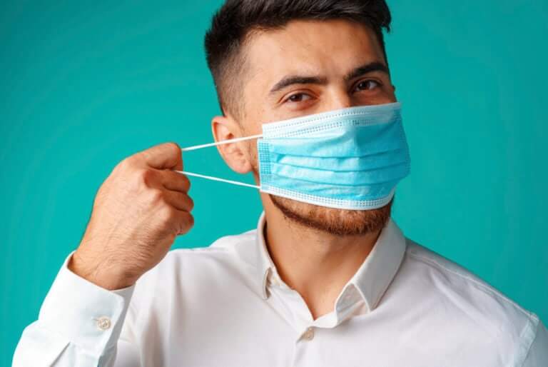 Nuevas reglas: ¿el principio del fin de las mascarillas anti-COVID?
