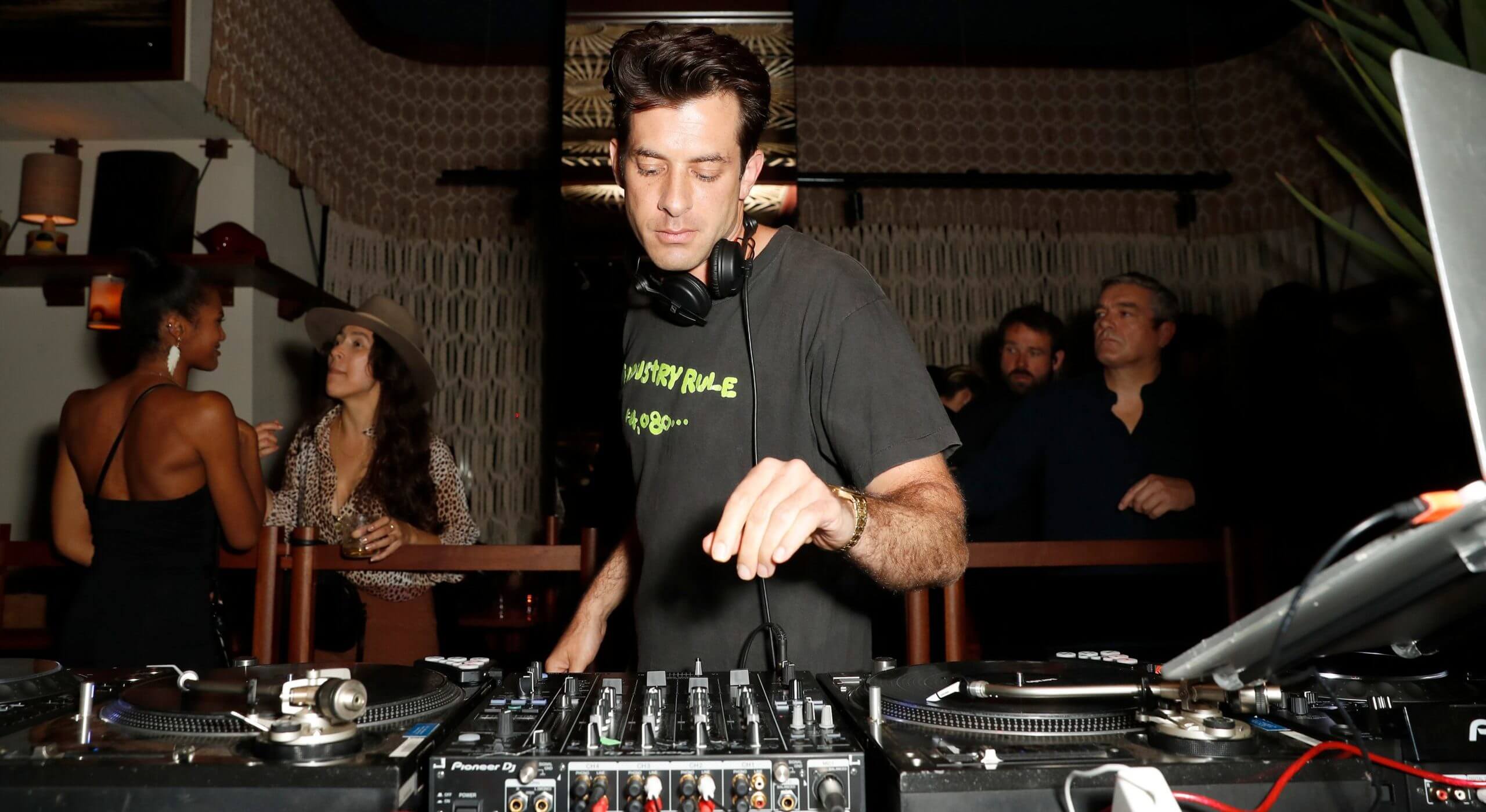 DJ Mark Ronson emiratos eventos