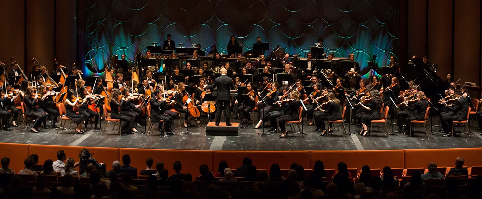 World Youth Orchestra Ensemble concierto expo
