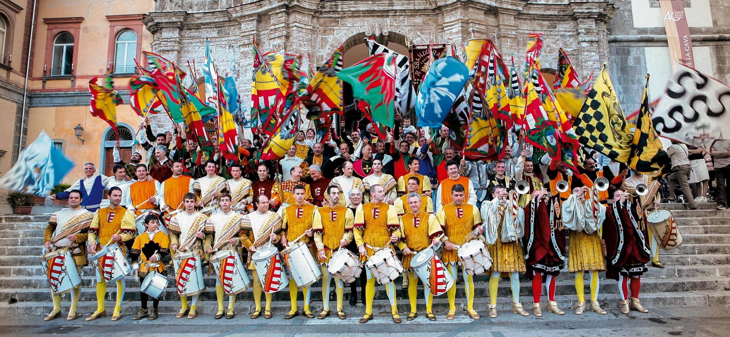 abanderados de la Città de la Cava expo 2020