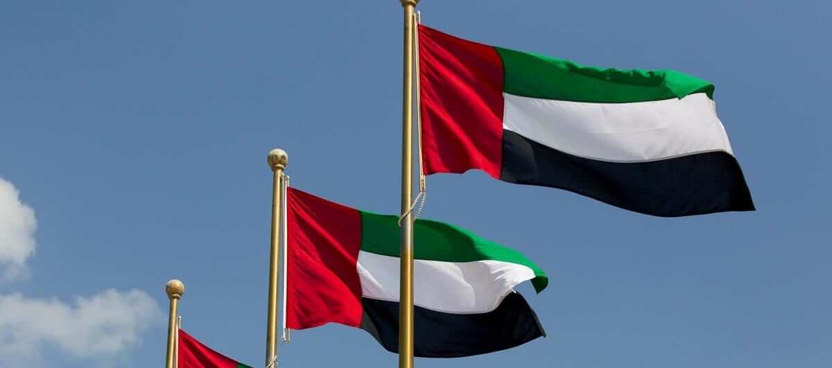 bandera de emiratos vivirendubai