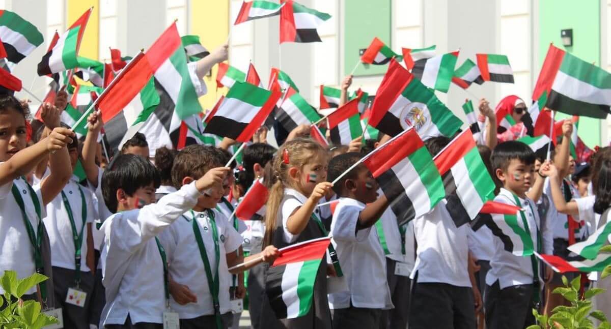 dubai bandera estudiantes