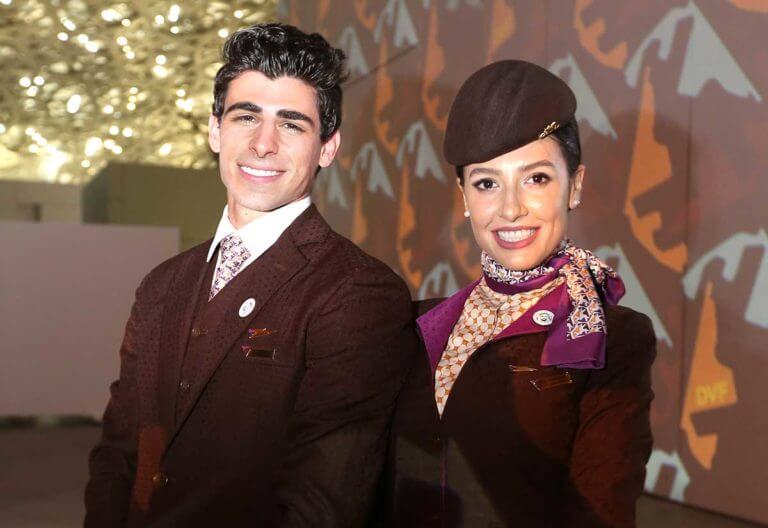 Oferta finalizada. Etihad Airways busca 1.000 tripulantes de cabina [trabajo]