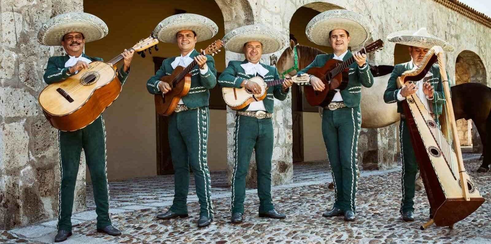 mariachis en expo 2020