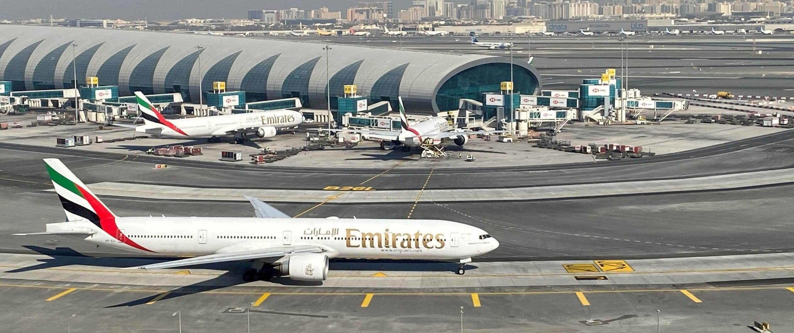 restricciones viaje emiratos EAU