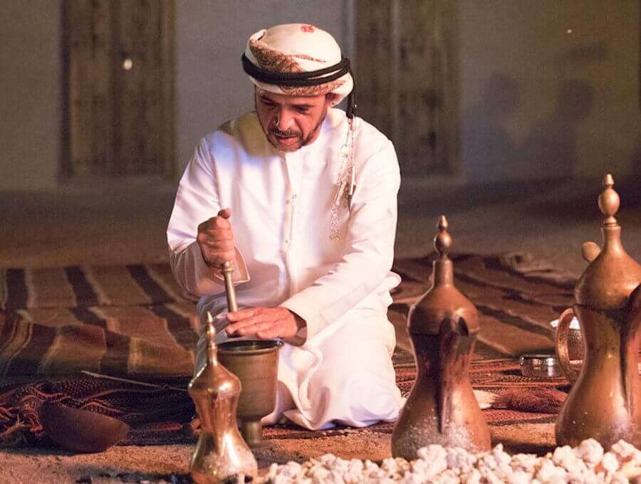 arabic-coffee-abu-dhabi-Al-Hosn-festival